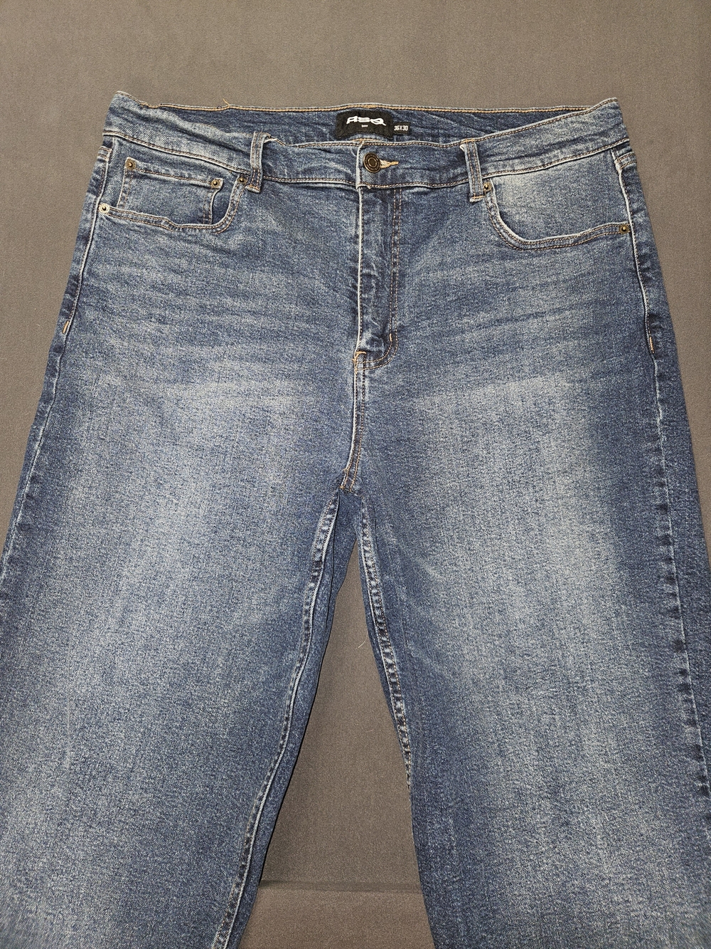 RSQ Men's Loose Fit Jeans — Size 36x30Color: Medium Wash BlueFit: Loose Material